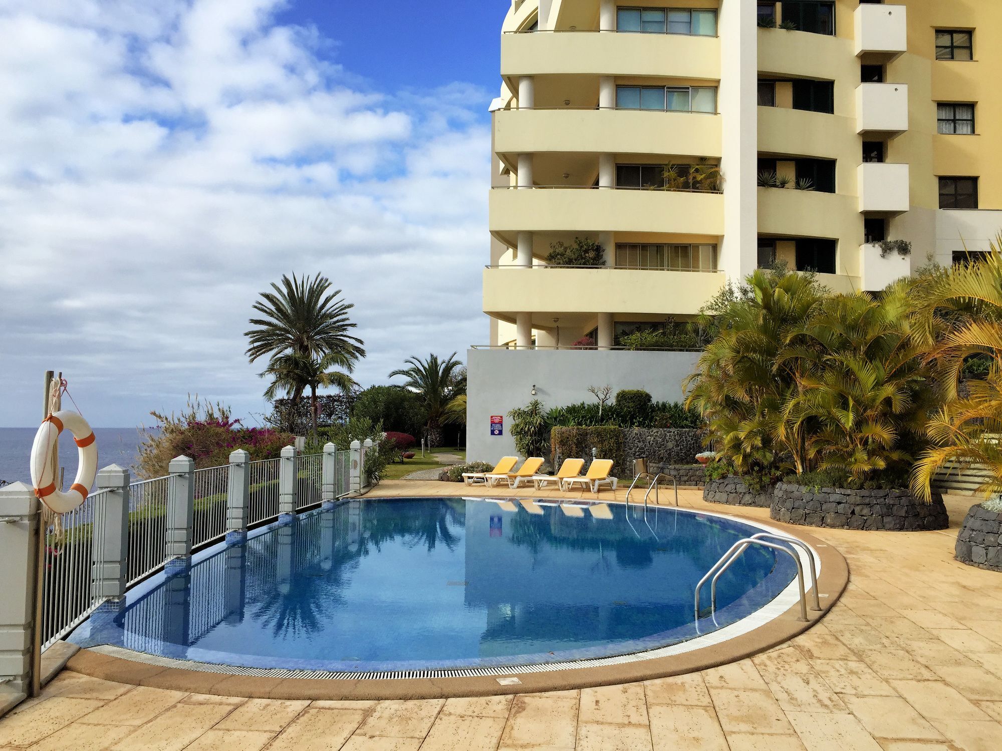Finest - Beachfront Penthouse Funchal (Madeira)